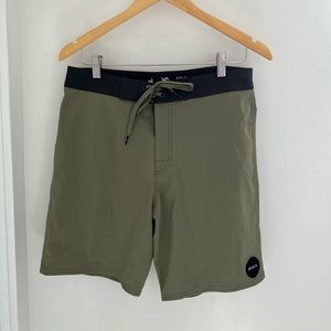RVCA Men’s board shorts - size 31